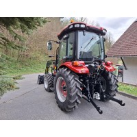 Traktor NTS 704-PRO s čelnim nakladačem