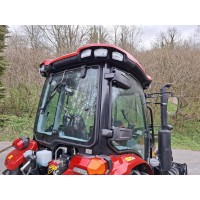 Traktor NTS 704-PRO s čelnim nakladačem