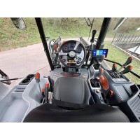 Traktor NTS 704-PRO s čelnim nakladačem