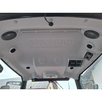 Traktor NTS 704-PRO s čelnim nakladačem