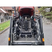 Traktor NTS 704-PRO s čelnim nakladačem